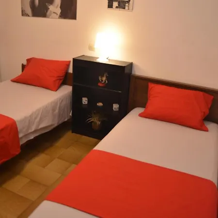 90 Sqm 2 Bedroom Near Ixia Apartment *